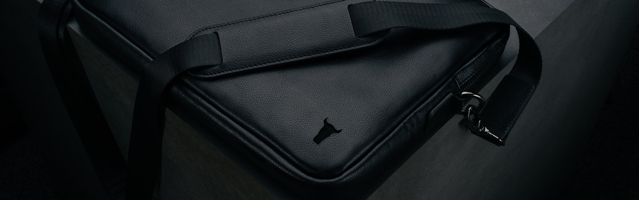 Bags, Sleeves & Wallets