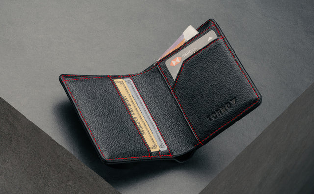 Slim Leather Bifold Wallet (with RFID Protection) Feature Focus