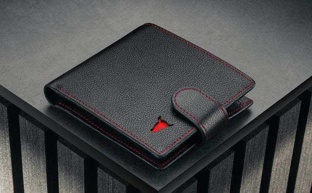 Leather Classic Wallet with Coin Pocket (RFID Blocking) Feature Focus