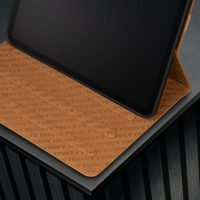 Viewing angles of the Tan Leather Case for iPad Air