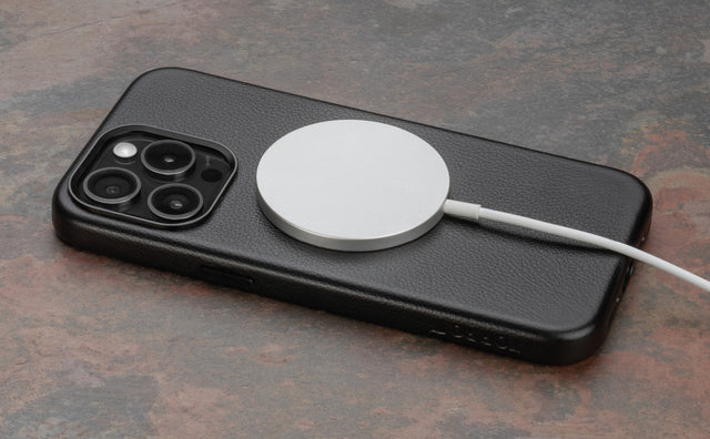 Apple iPhone 15 Pro Slimline Leather Bumper Case (with MagSafe Compatibility) Feature Focus